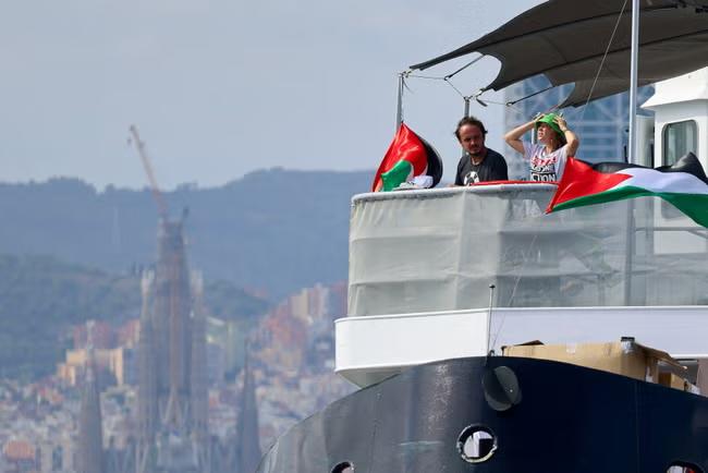 Gaza flotilla restarts voyage after storm forced its return