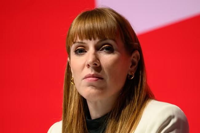 Rayner resigns over tax row