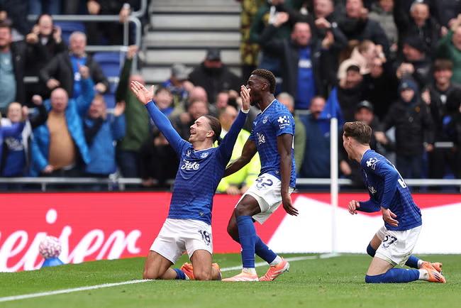 Unbeaten run of Oliver's army ended by Grealish