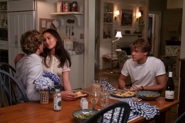 Is it ever acceptable to date a close friend's ex-boyfriend?