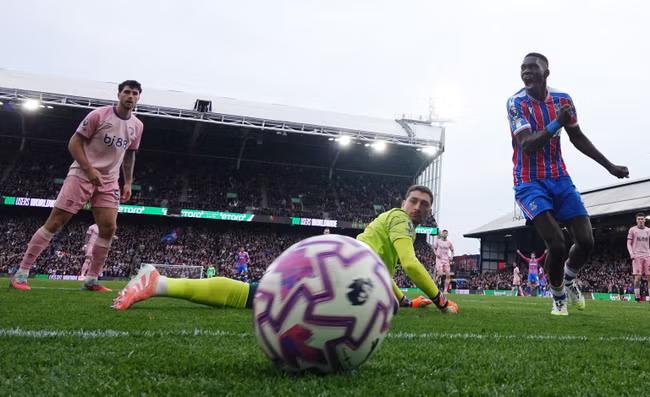 Sports news in brief