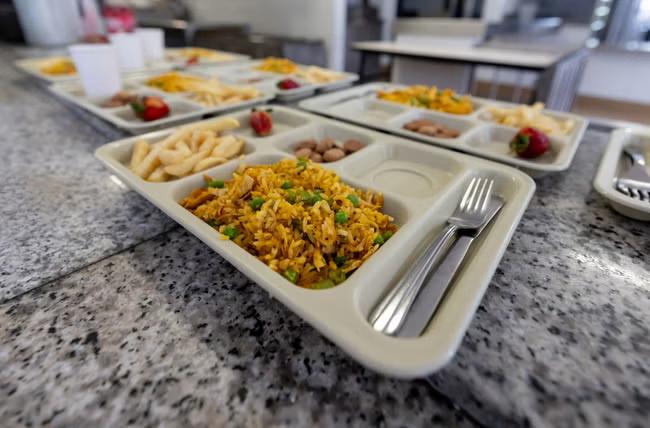 Nearly 300,000 children set to miss out on free meals