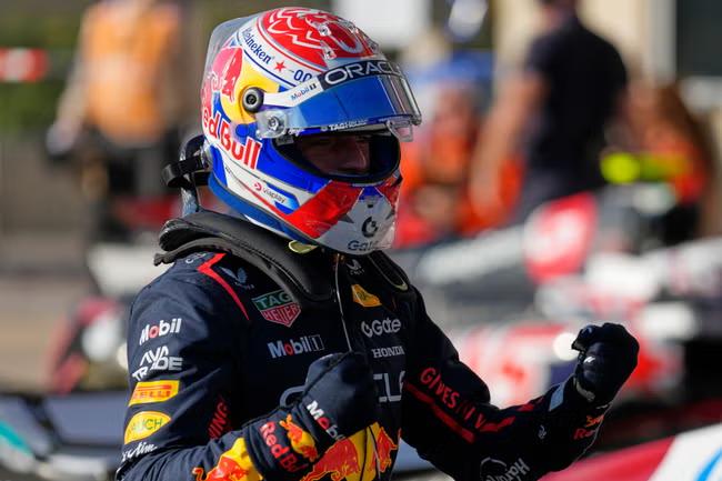 Flawless Verstappen closes title gap on McLaren duo