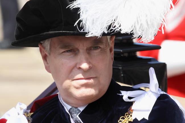 How could disgraced royal be stripped of his titles?