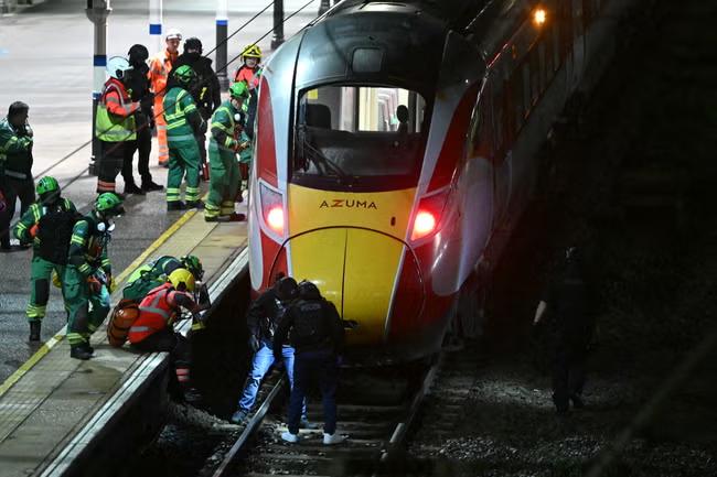 Two arrested after stabbing spree on train in Cambridge