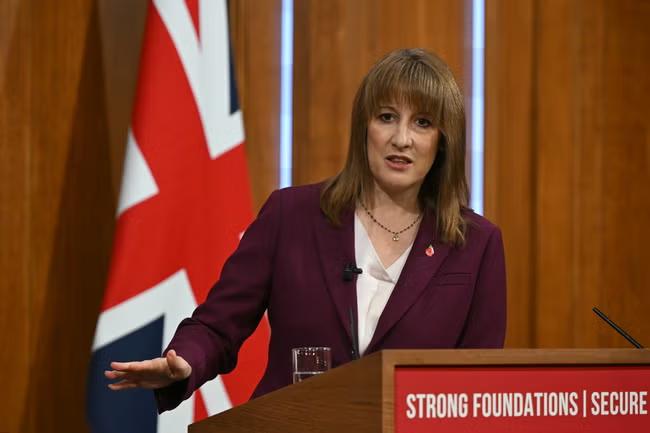Just one in five voters back Reeves breaking tax pledge