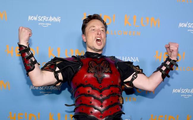 Hear me out, a trillionaire Musk benefits all mankind