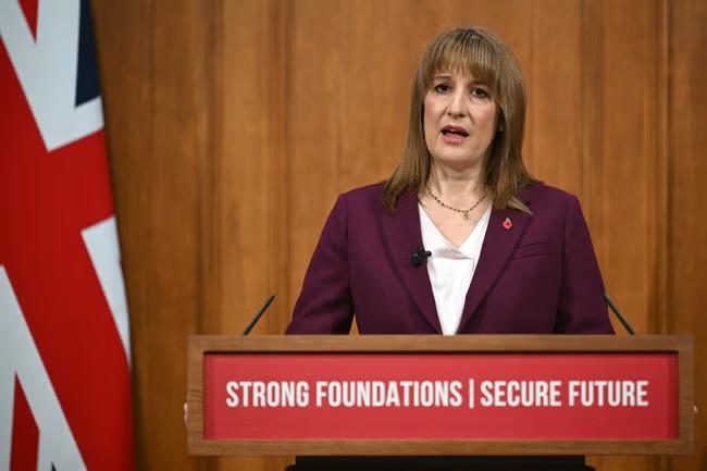 Reeves 'to raid employee pension contributions'