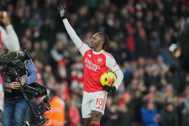 Sublime Eze hat-trick wins weird north London derby