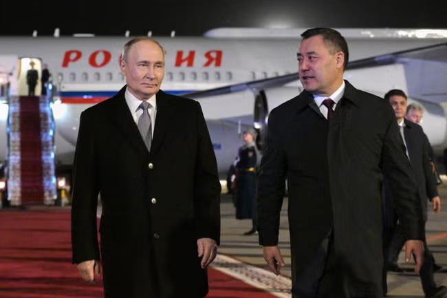 Not a done deal as Trump hovers in Putin's shadow