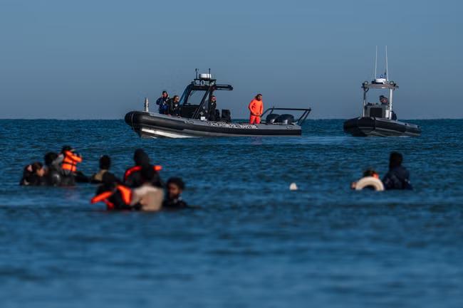 France agrees to stop small boats after UK pressure