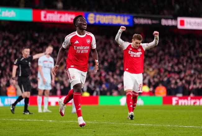Gunners continue winning run with victory over Bees