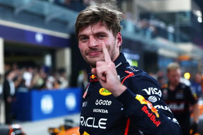 Verstappen keeps pressure on with Abu Dhabi pole