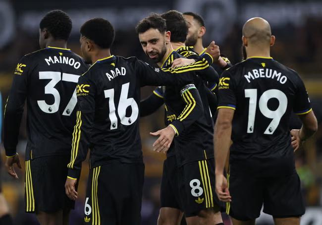 United turn the screw on Wolves as protests mount