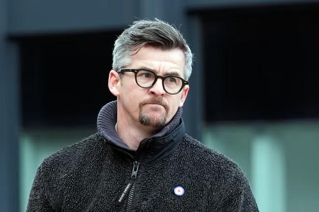 'Grossly offensive' Barton avoids jail over X messages