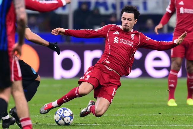 Slot breathes easier as Jones sparkles in diamond shape