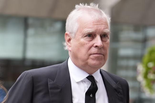 Met closes probe into royal bodyguard's Giuffre 'smear'