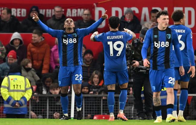 United and Cherries slug it out in a thrilling goalfest
