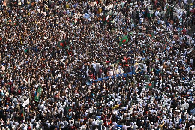 Thousands attend funeral of slain Bangladeshi activist