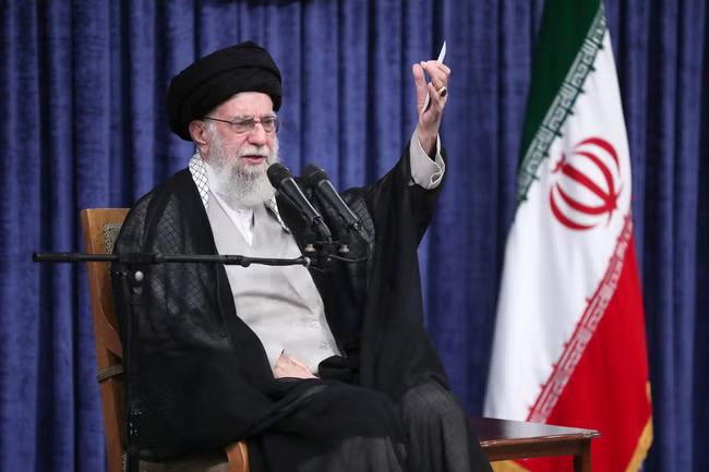 Ayatollah to 'flee to Russia' if security forces crumble