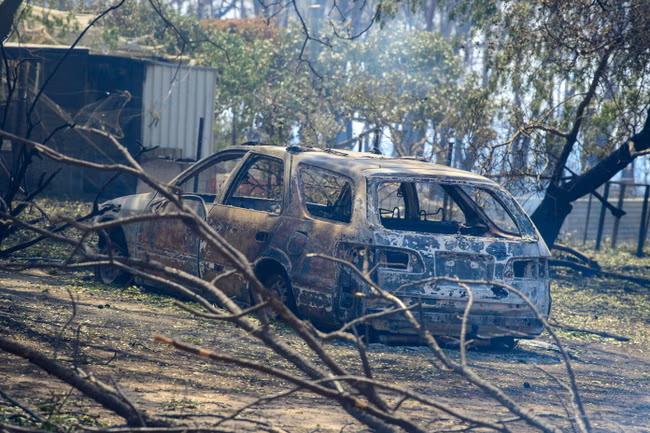 Wind and 46C heat fuel ‘catastrophic’ bushfires