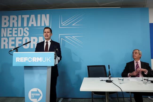 Sacked Jenrick defects to Reform and attacks Tories