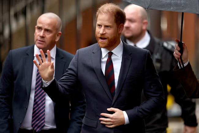Hacked-off Harry fighting for all of us to ‘read all about it’