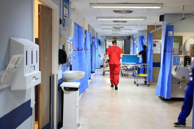 NHS cancer crisis as senior doctors despair of 'disaster'