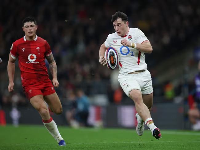 Arundell outshines rival to show very different futures