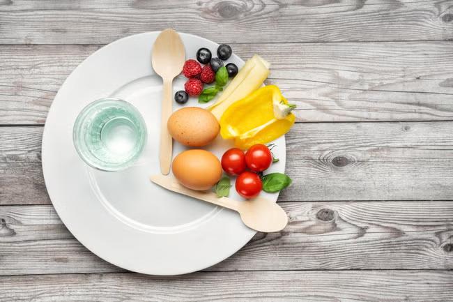 Intermittent fasting 'doesn't work for overweight adults'