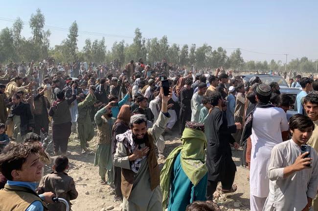 US backs Pakistan's right to defend itself against Taliban