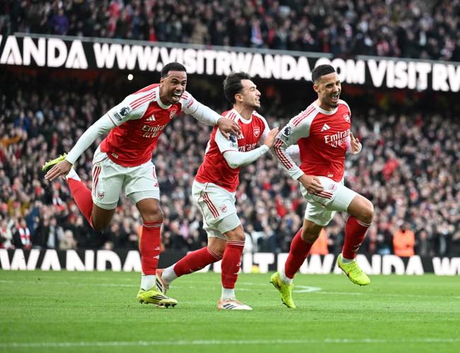 Arsenal beat the Blues to restore 5-point table lead