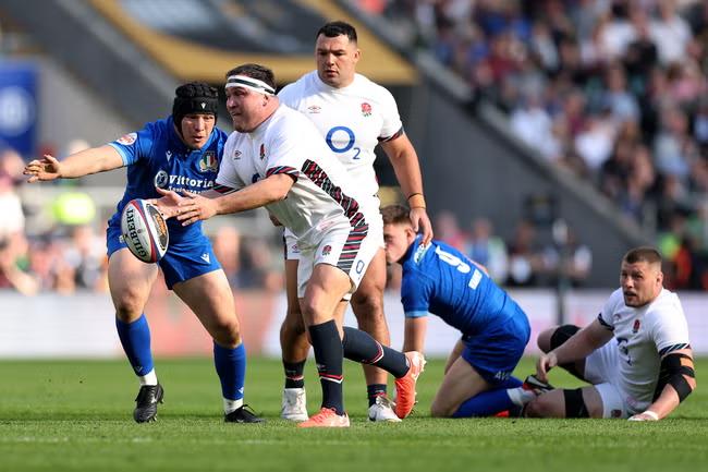 England gamble on changes before crucial Rome clash