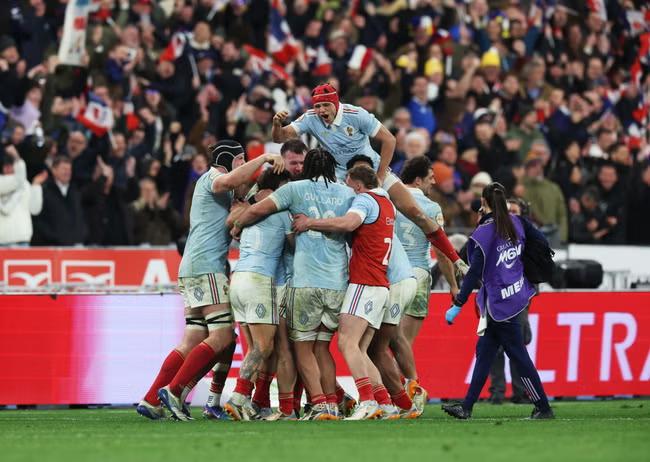 France keep Six Nations title after breathless clash