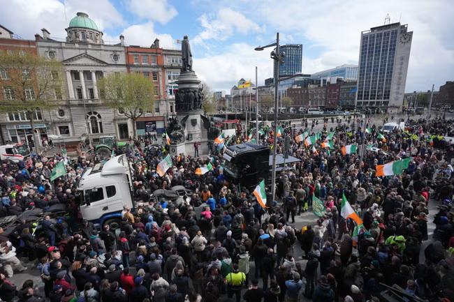 ‘Farmers warn of protests’ as diesel soars to £2 a litre