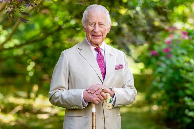 King will not live at palace after £370m refurbishment