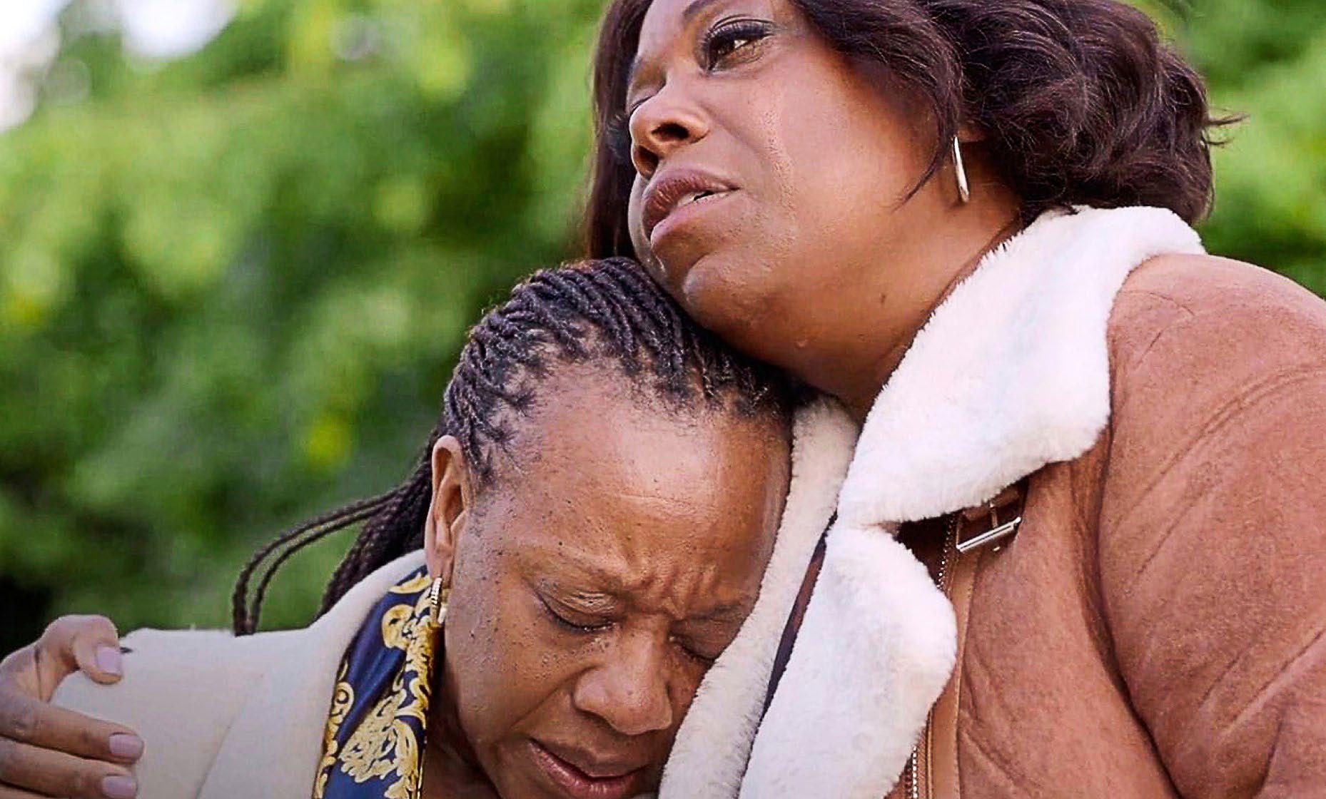 Vintage Mike Leigh-with astaggering starturn