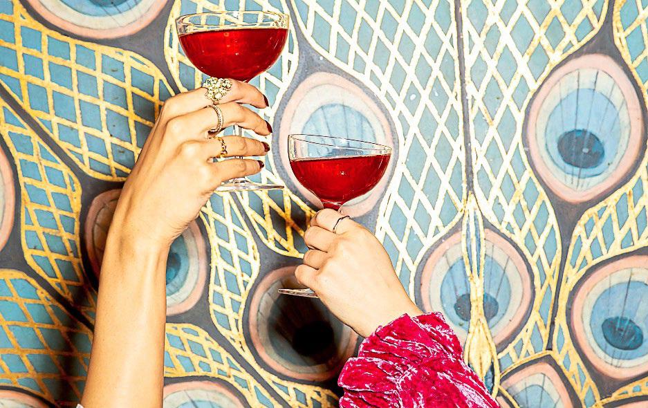 Bougie parlour for abhang-ingtime