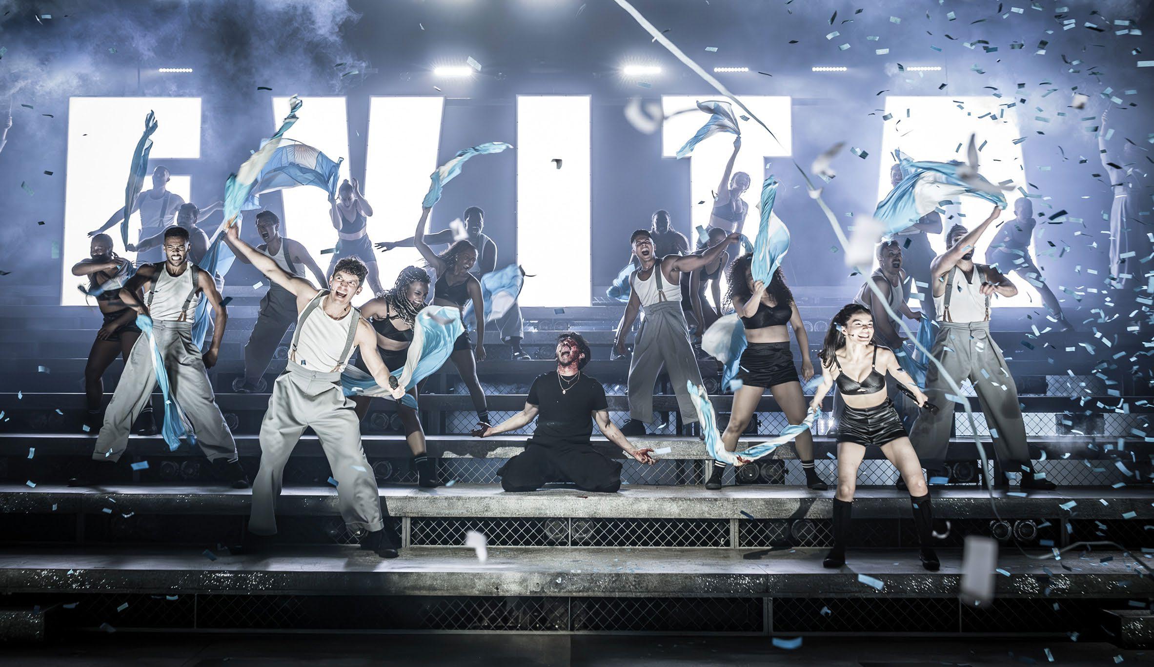 Do cry for her, London. Rachel Zeglerisawhite- hot smash