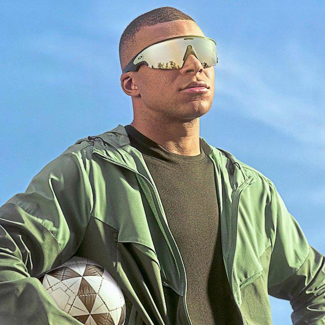 Record and relive every moment―the Alglasses with serious specs appeal