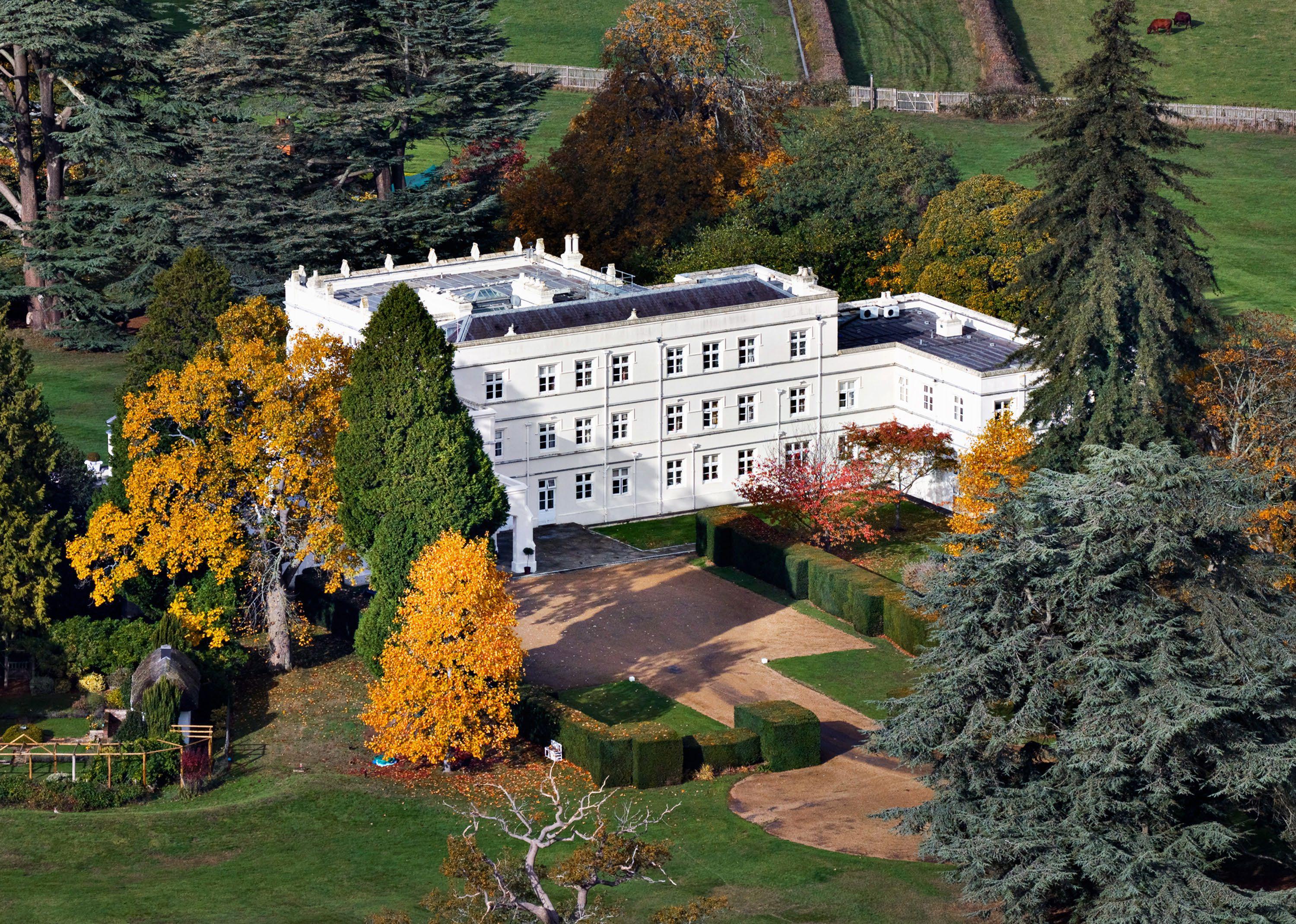 A RIGHT ROYAL GAME OF PROPERTY SNAKES AND LADDERS