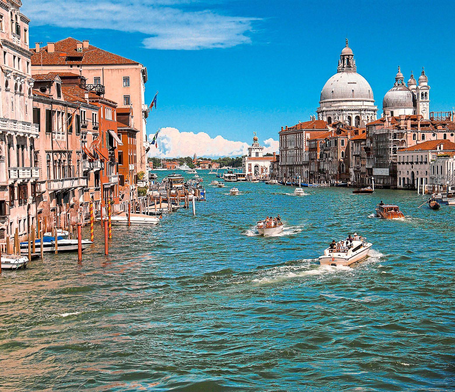 WHY VENICE IS A FLOATING FANTASY FOR AMAZONICA