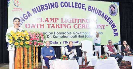 Guv stresses empathy & excellence in nursing