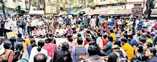 Teachers start relay hunger strike to protest job loss