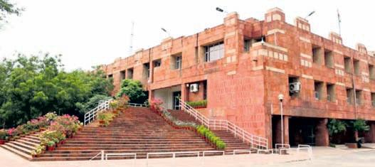 Explosive presidential debate sets JNU abuzz ahead of polls