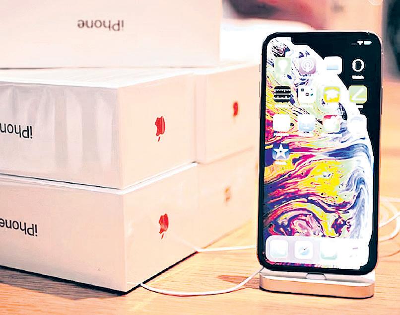 Apple plans to make most iPhones for US in India