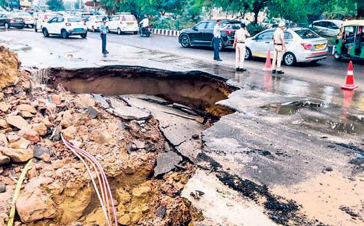 Heavy rains kill seven across north India; flights delayed