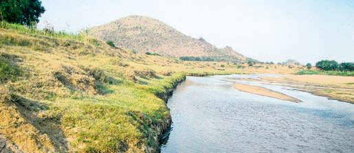 Farmers demand embankment to restrict erosion of farmland