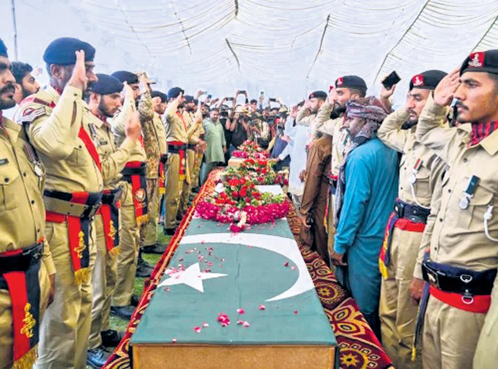 Pak PM vows to respond