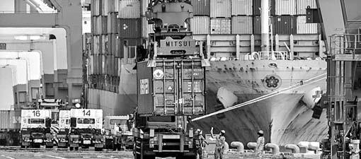 MIDDLE POWERS IN TRADE WAR